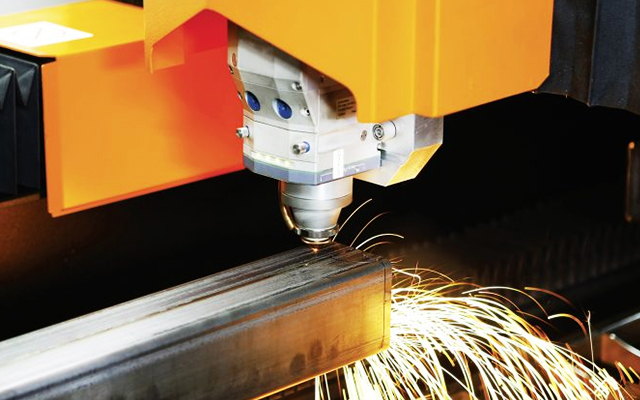 Des machines de coupe au laser dans le domaine de la technologie creuse?